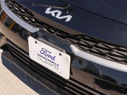 Used 2022 Kia Forte LXS FWD image 8