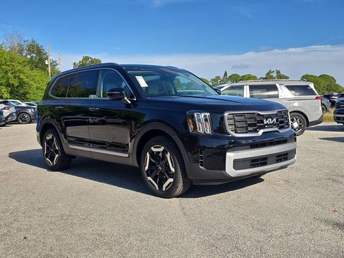 New 2025 Kia Telluride S image 2