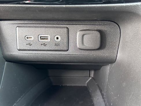 Used 2020 Buick Encore GX Preferred w/ Cold Weather Comfort Package AWD/4WD image 26