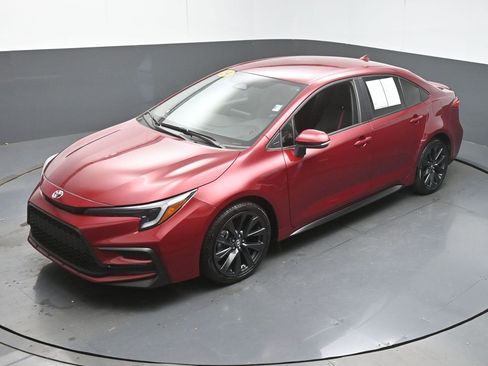 Used 2024 Toyota Corolla SE image 40