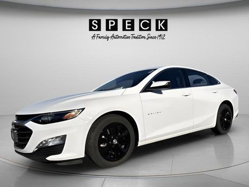 Used 2024 Chevrolet Malibu LT FWD image 1