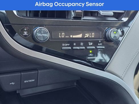 Used 2023 Toyota Camry LE image 22