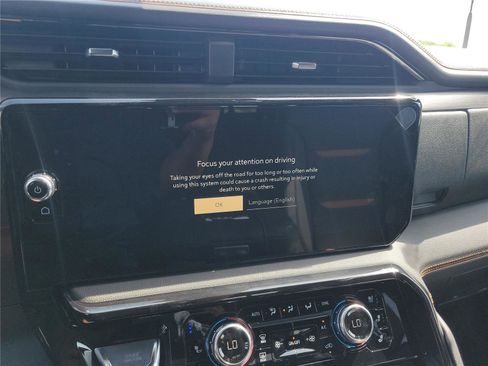 New 2026 GMC Sierra 2500 AT4 w/ AT4 Premium Plus Package AWD/4WD image 27