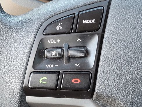 Used 2017 Hyundai Tucson SE w/ SE Popular Package 02 FWD image 24