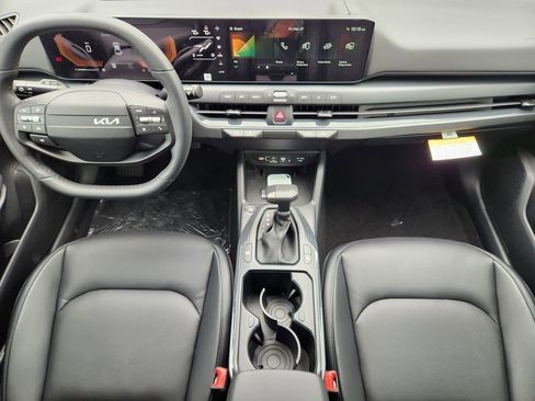 New 2026 Kia K4 EX FWD image 18