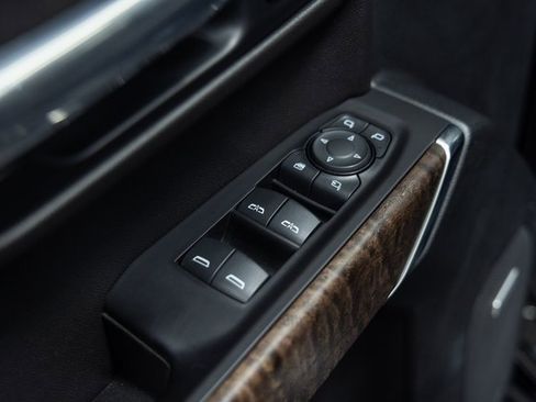 Used 2019 GMC Sierra 1500 Denali w/ Denali Ultimate Package image 12