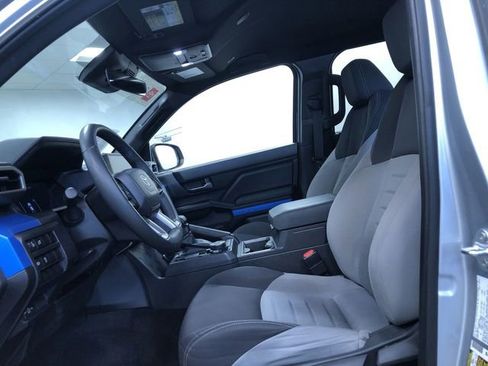 Certified 2025 Toyota Tacoma TRD Off-Road image 10