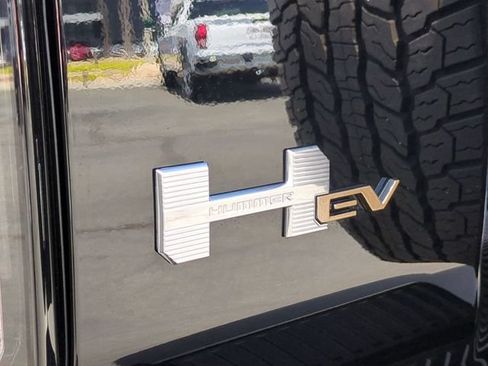 Used 2024 GMC Hummer EV 2X AWD/4WD image 32