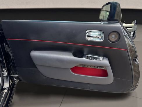 Used 2016 Rolls-Royce Wraith RWD image 9