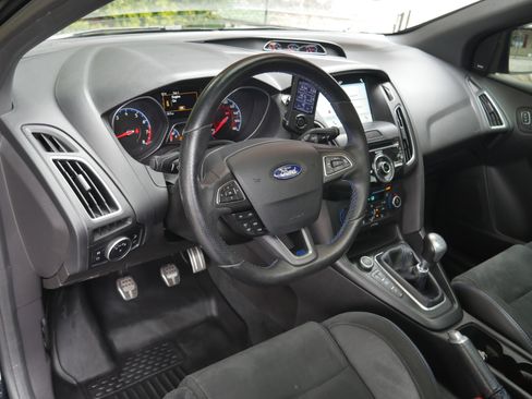 Used 2017 Ford Focus RS AWD/4WD image 4