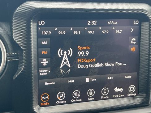 Used 2023 Jeep Wrangler Unlimited Sahara w/ Cold Weather Group AWD/4WD image 15