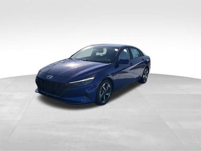 Used 2023 Hyundai Elantra SEL w/ Convenience Package