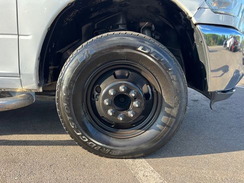 Used 2018 RAM 3500 Tradesman w/ Chrome Appearance Group AWD/4WD image 12