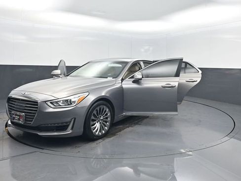 Used 2018 Genesis G90 3.3T Premium RWD image 39