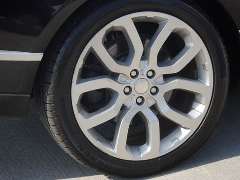 Used 2014 Land Rover Range Rover Supercharged image 15