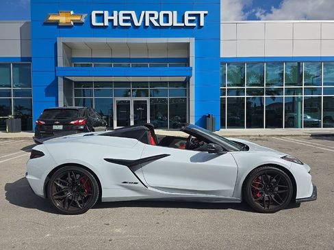 Used 2023 Chevrolet Corvette Z06 image 10