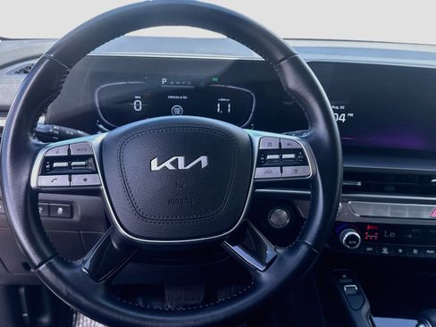 Used 2025 Kia Telluride S AWD/4WD image 18
