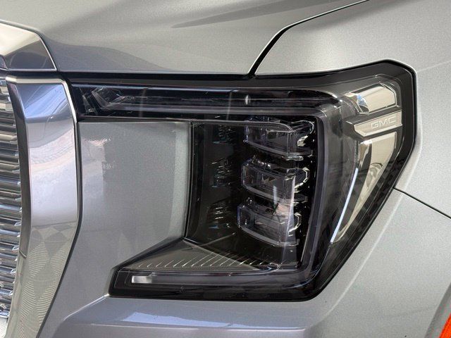 Used 2024 GMC Yukon Denali AWD/4WD image 12