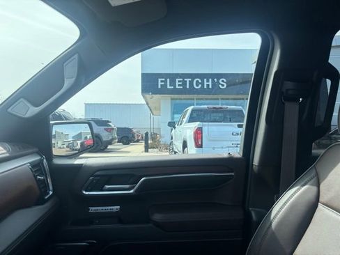 Used 2024 GMC Sierra 1500 Denali image 15