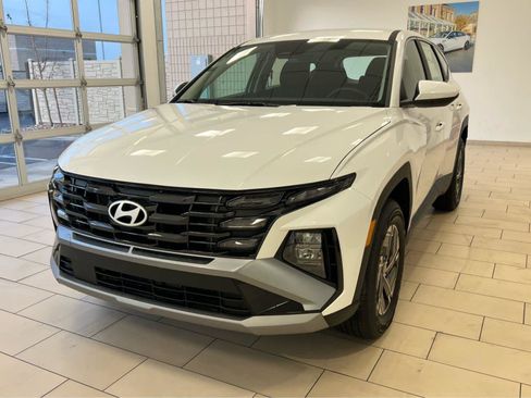 New 2026 Hyundai Tucson Blue SE w/ Tow & Go Package AWD/4WD image 2