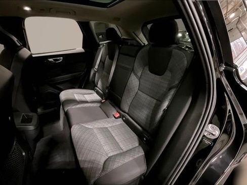 Certified 2023 Volvo XC60 B5 Core image 27