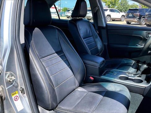 Used 2017 Toyota Camry XLE FWD image 29