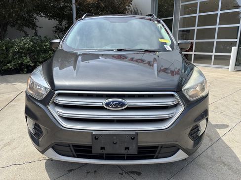 Used 2018 Ford Escape SE w/ SE Sync 3 Package FWD image 5