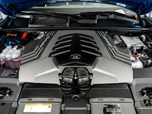 Used 2025 Lamborghini Urus SE image 4