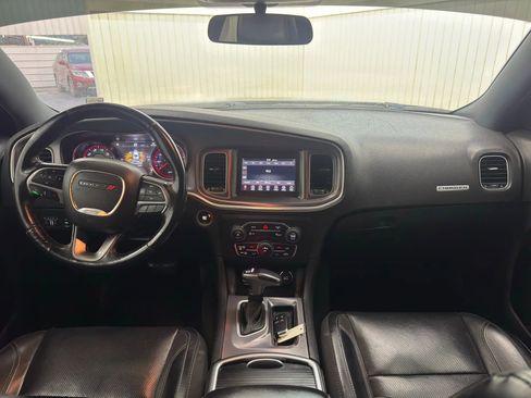 Used 2019 Dodge Charger SXT image 16