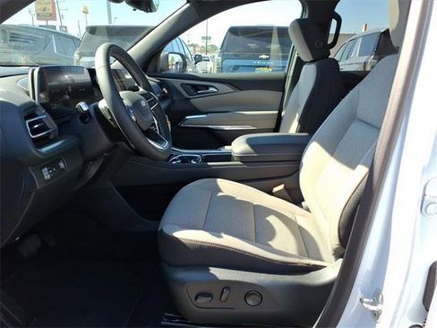 New 2026 Chevrolet Traverse LT w/ Sun and Wheel Package image 12