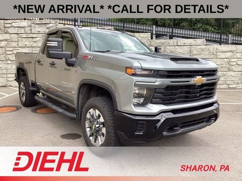 Used 2024 Chevrolet Silverado 2500 Custom w/ Custom Value Package AWD/4WD image 1