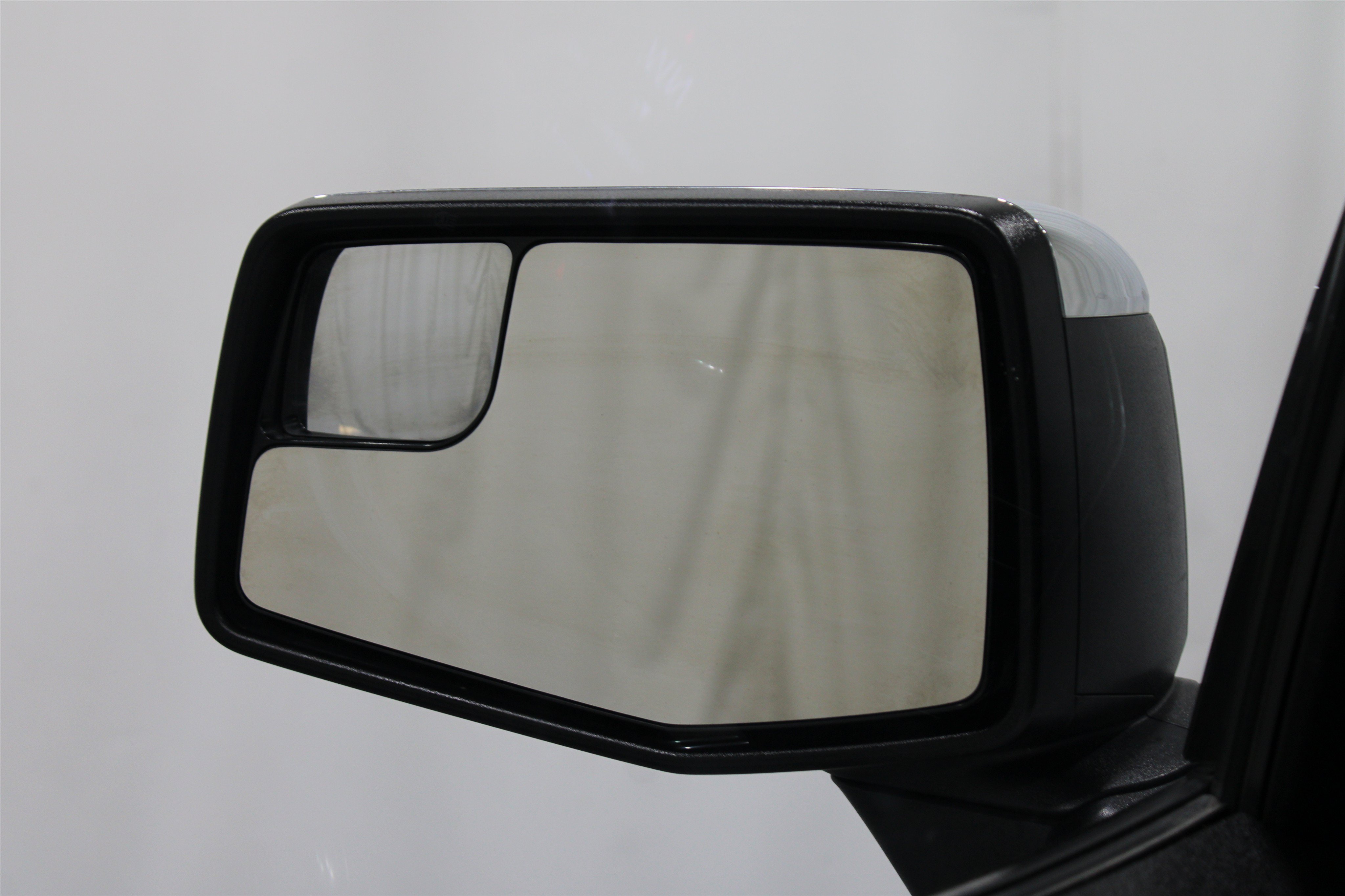 Used 2024 GMC Sierra 1500 SLE AWD/4WD image 16