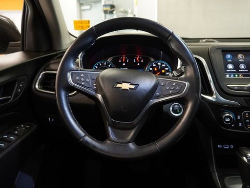 Used 2020 Chevrolet Equinox LT FWD image 19