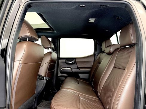 Used 2023 Toyota Tacoma Limited image 21