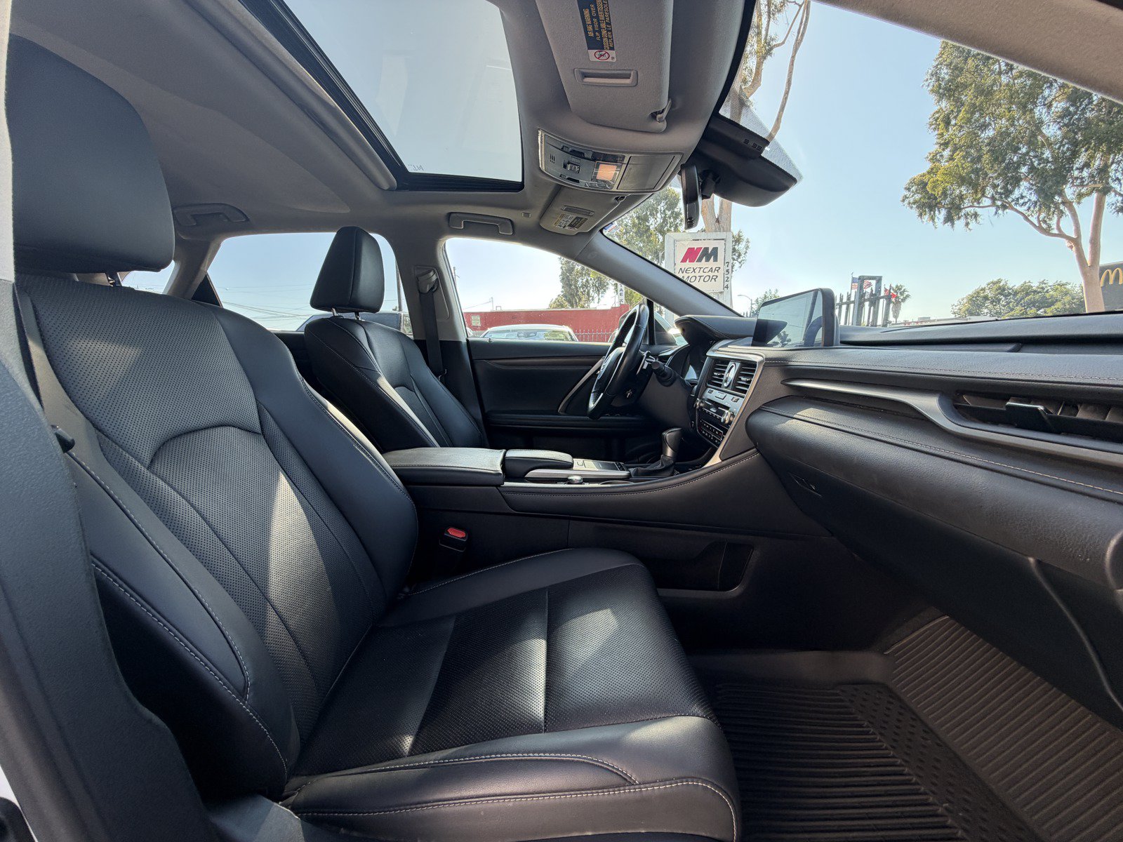Used 2022 Lexus RX 450h AWD w/ Premium Package image 9