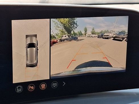 Certified 2026 Cadillac Vistiq Luxury AWD/4WD image 18
