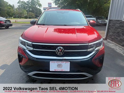 Used 2022 Volkswagen Taos SEL w/ Panoramic Sunroof Package AWD/4WD image 8