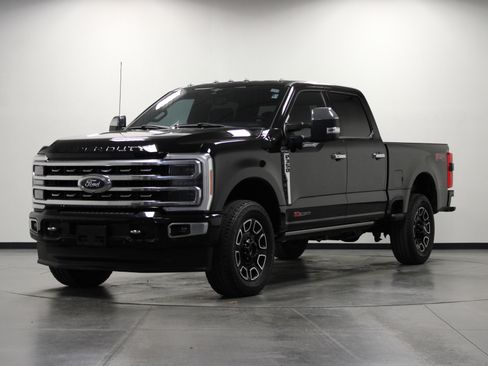 Used 2023 Ford F350 Platinum image 8