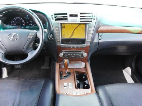 Used 2010 Lexus LS 460 w/ Sport Pkg RWD image 29