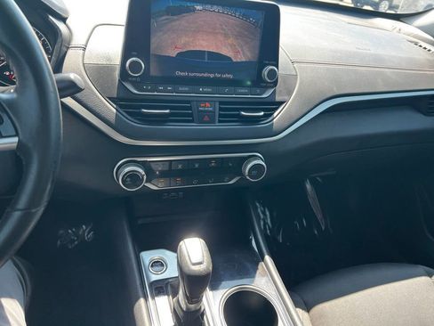 Used 2021 Nissan Altima 2.5 SV w/ SV Premium Package AWD/4WD image 23