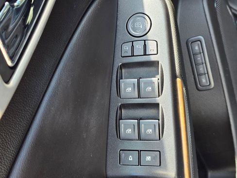 Used 2019 GMC Yukon Denali w/ Denali Ultimate Package AWD/4WD image 17