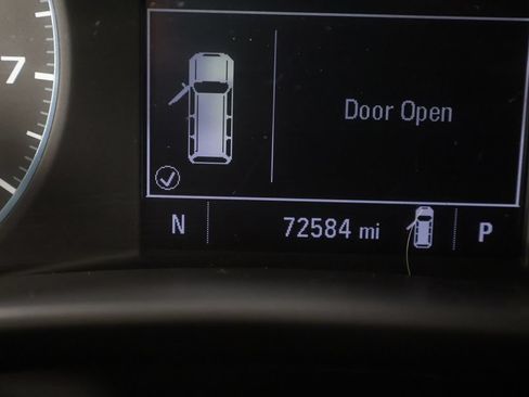 Used 2019 Chevrolet Equinox LS AWD/4WD image 35