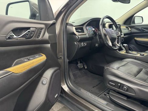 Used 2019 GMC Acadia Denali image 17