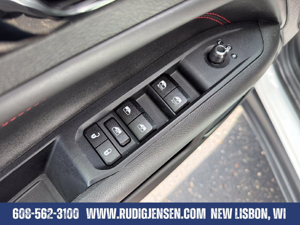 Used 2025 Jeep Compass Trailhawk AWD/4WD image 11