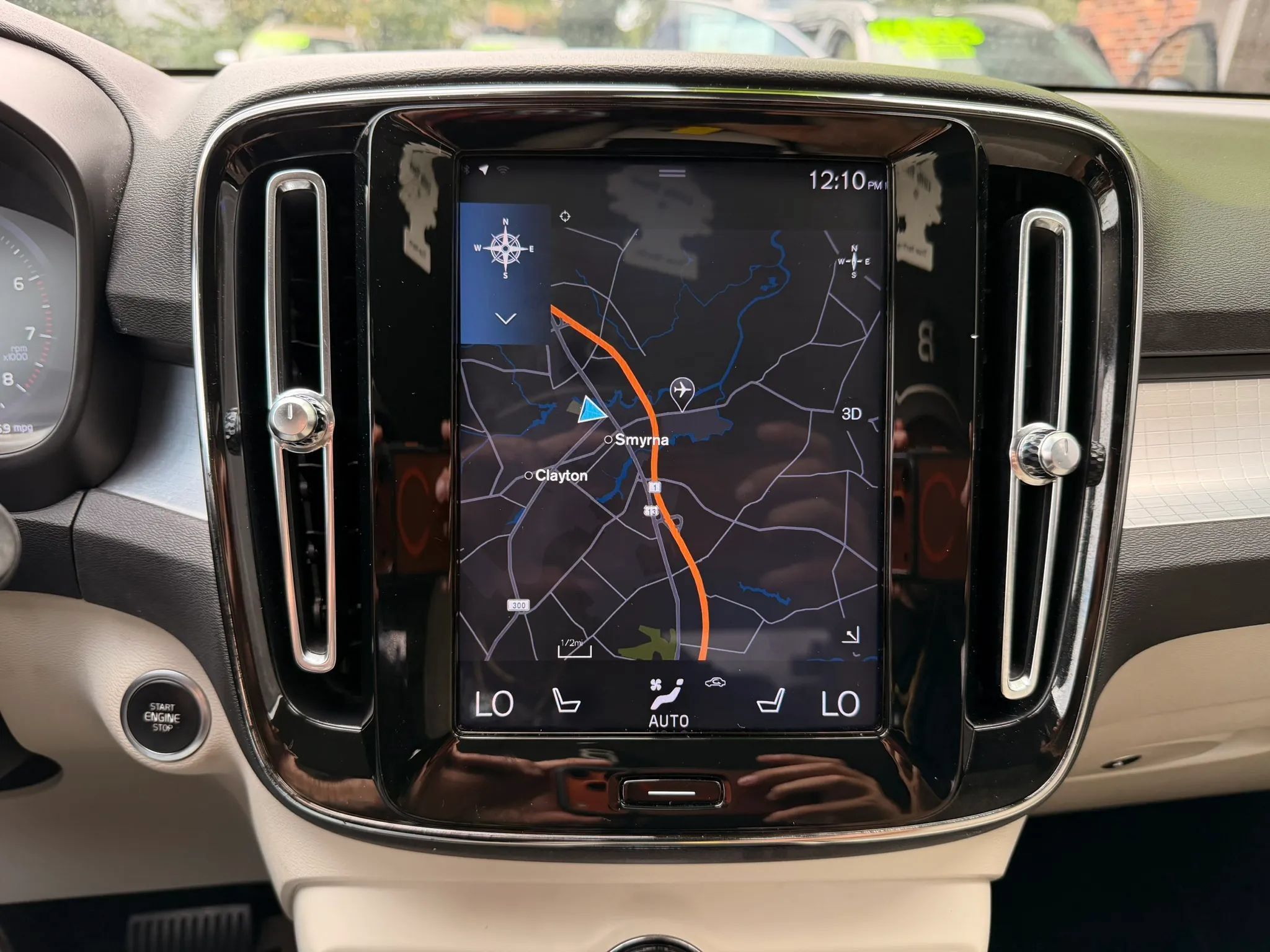 Used 2019 Volvo XC40 T4 Momentum FWD image 19