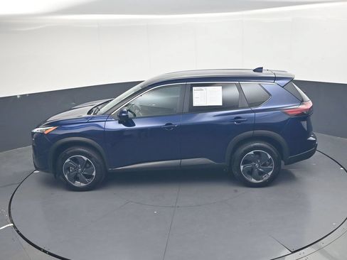 Used 2025 Nissan Rogue SV FWD image 36