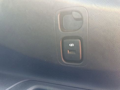 Used 2018 Buick Enclave Essence FWD image 26