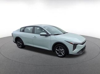 Used 2025 Kia K4 FWD video 2