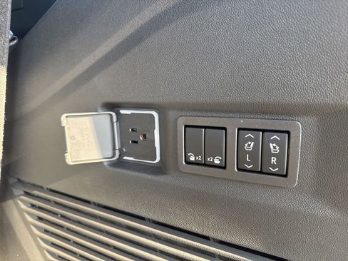 New 2026 GMC Yukon Denali w/ Denali Reserve Package AWD/4WD image 67