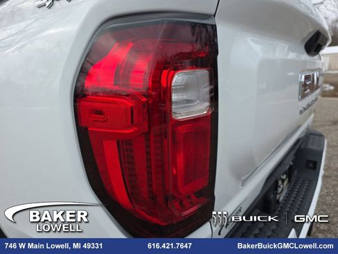 New 2026 GMC Canyon Elevation w/ Convenience Package image 33